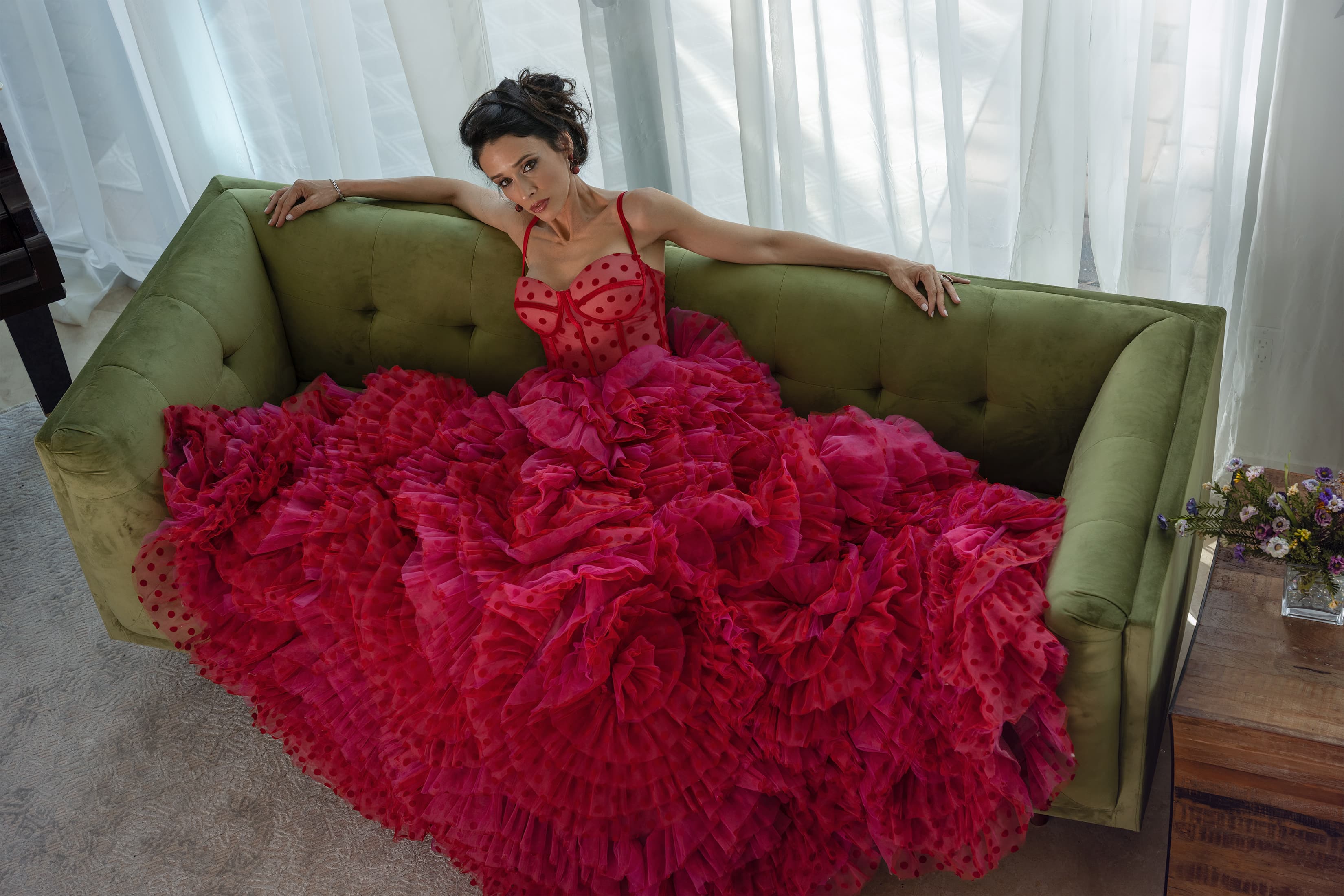 AVANTI MODA — editorial fashion photograph