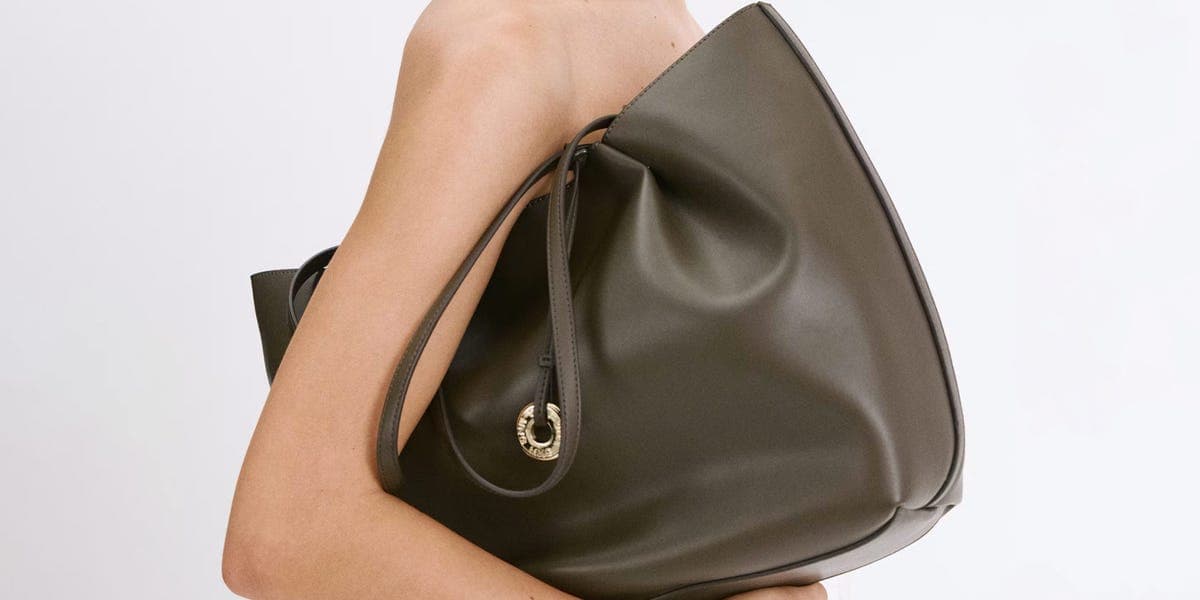 The Slouchy Bag Revolution: 15 Styles to Dominate Your Fall Wardrobe photo